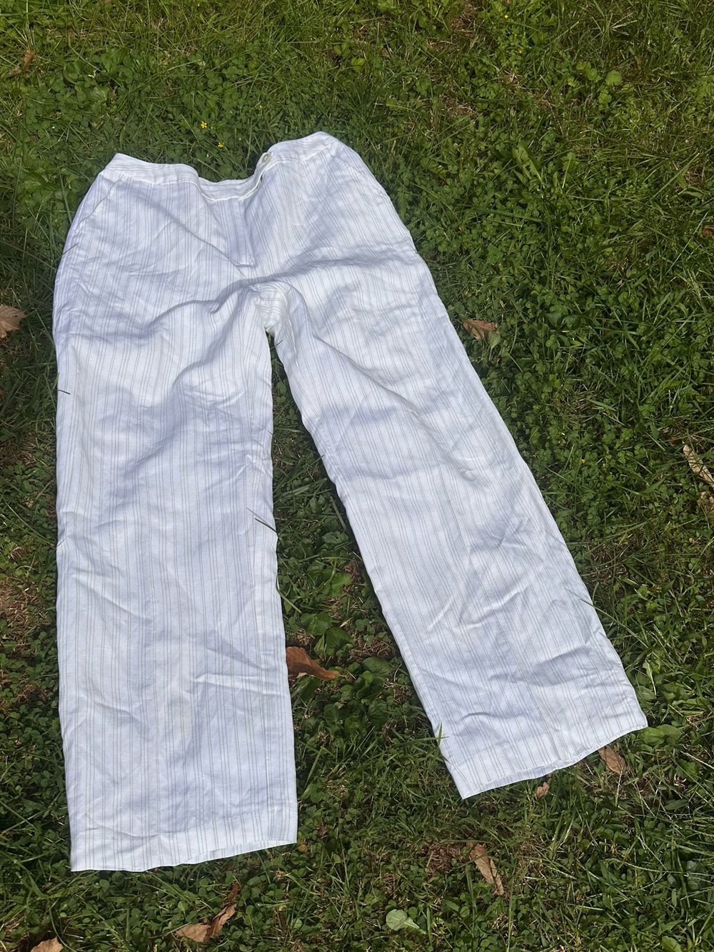 White with Pastel Green Pinstripe Wide-Leg Trousers by Evan Picone